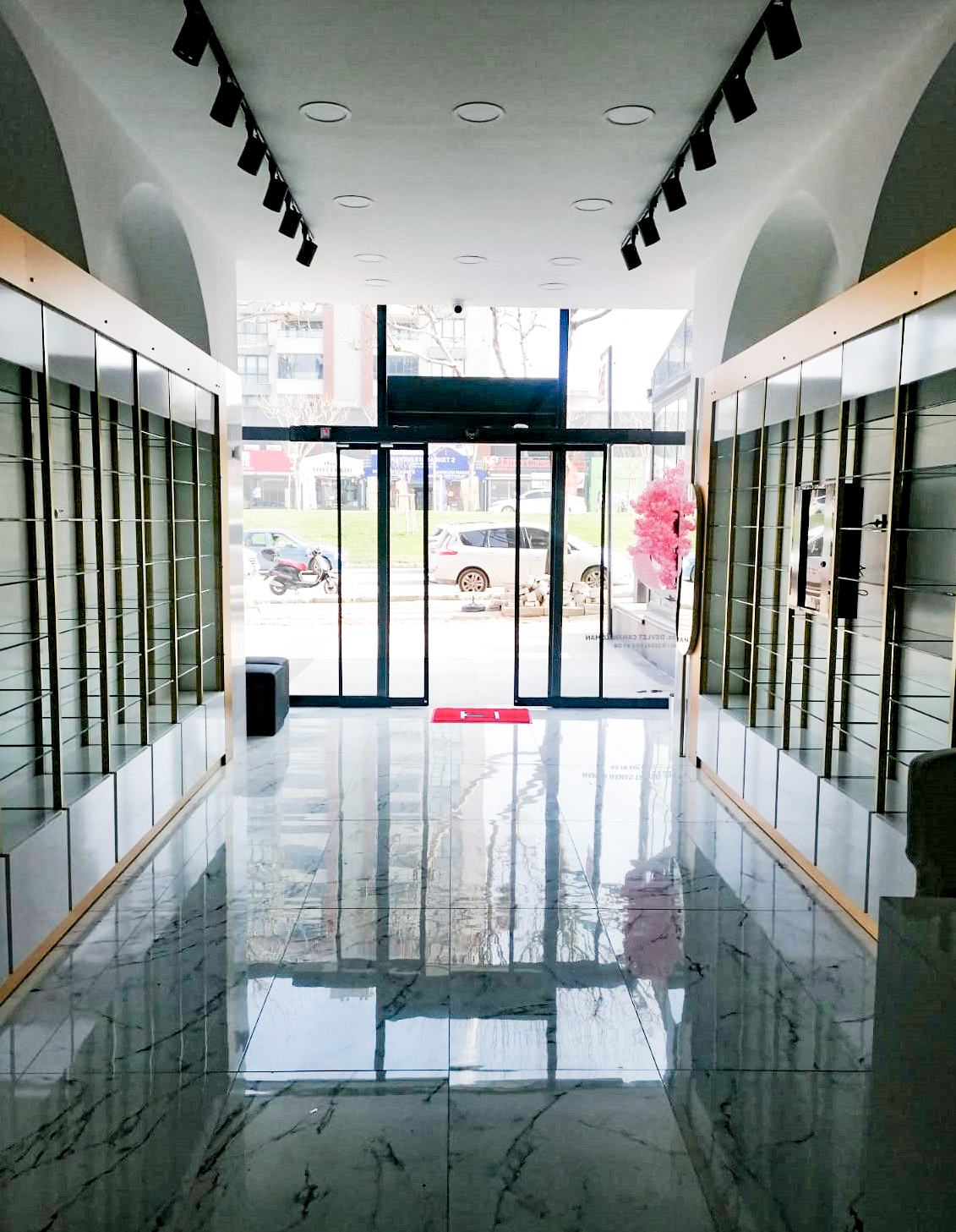 Galeri 8